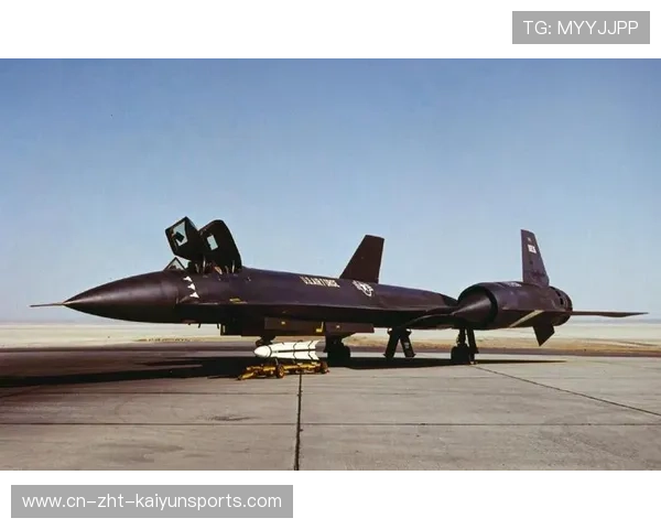 队内薪水最高，金色侦察机却难获上场时间，金色轰炸机 金色侦察机